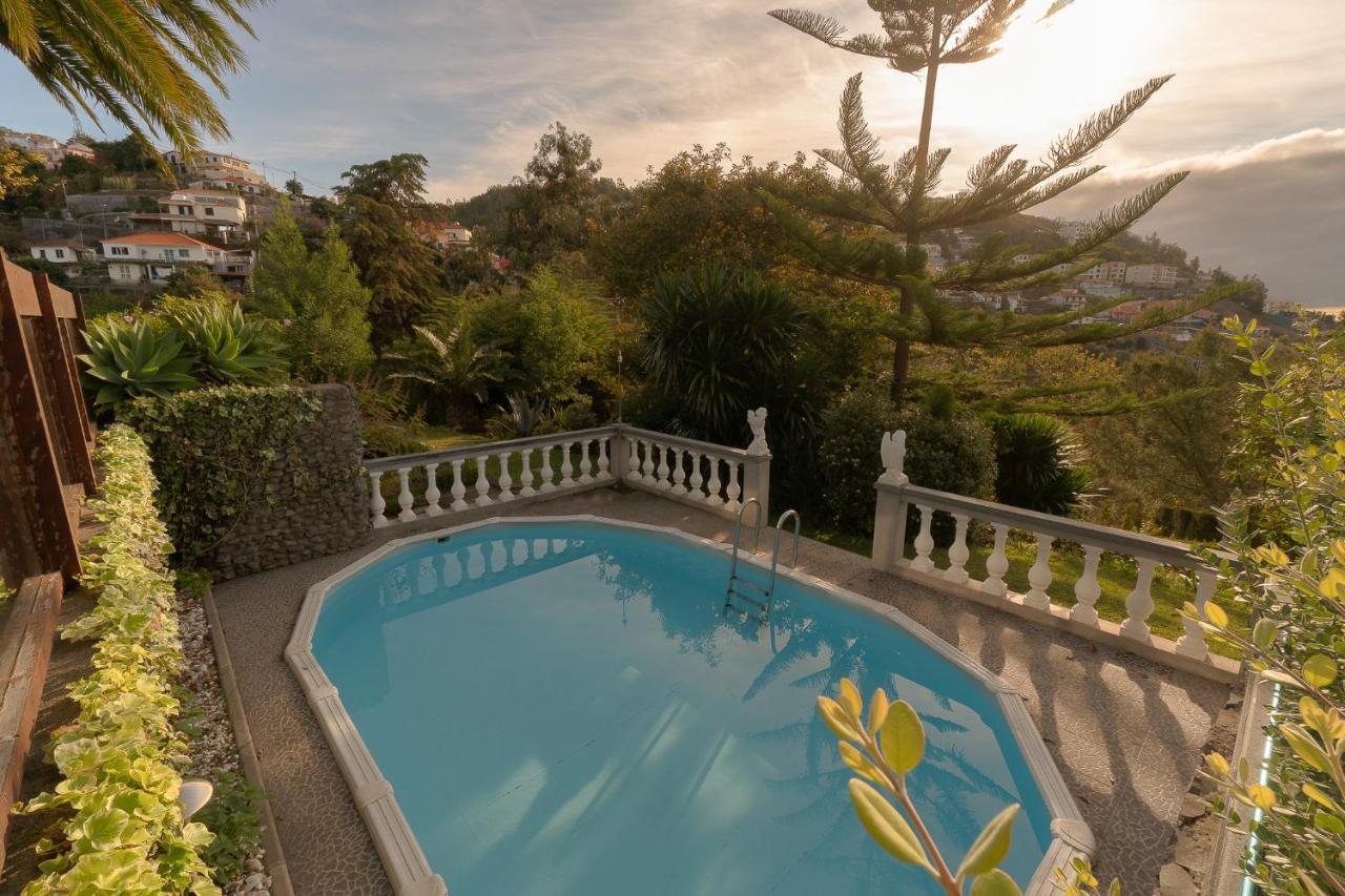 Pool With Botanical Garden * Funchal (Madeira)